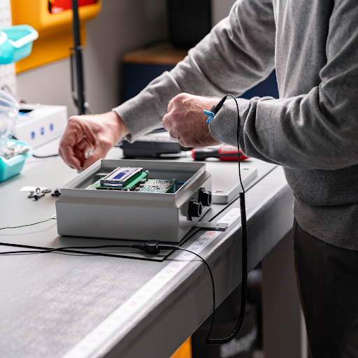 Can Volta Insite’s Solution Be Installed Live? Building node to be used on electrical equipment