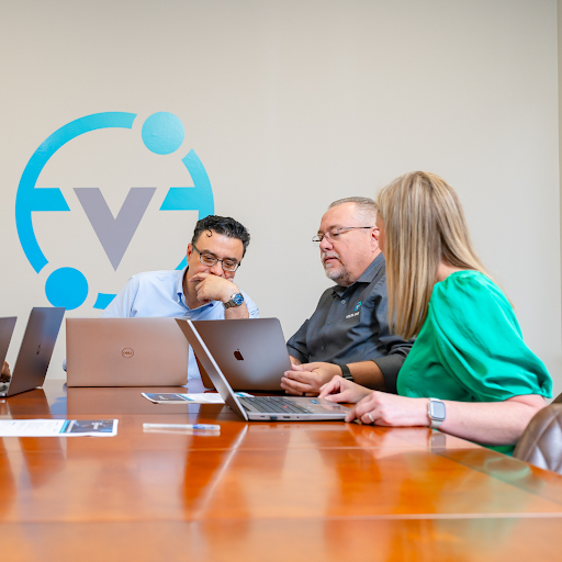Volta Insite team on their computers subscribing to alerts directly